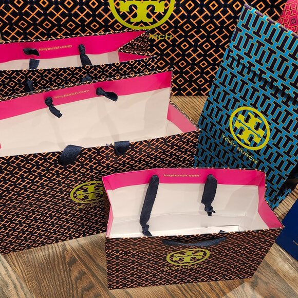9 Tory Burch shopping bags and gift boxes - Picture 2 of 3